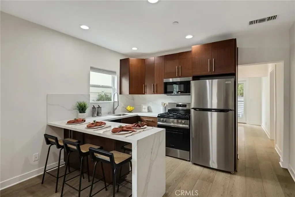 724 San Miguel Avenue, Los Angeles, California, United States. - Photo 12