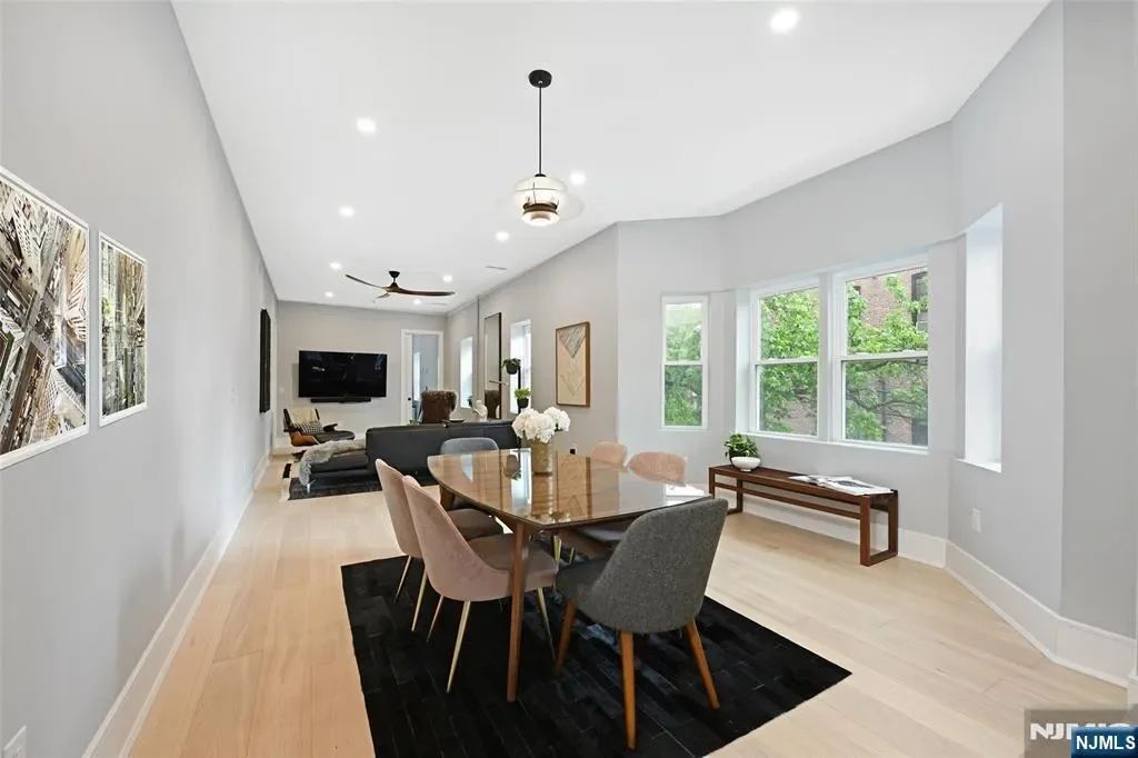 Gallery photo 11
