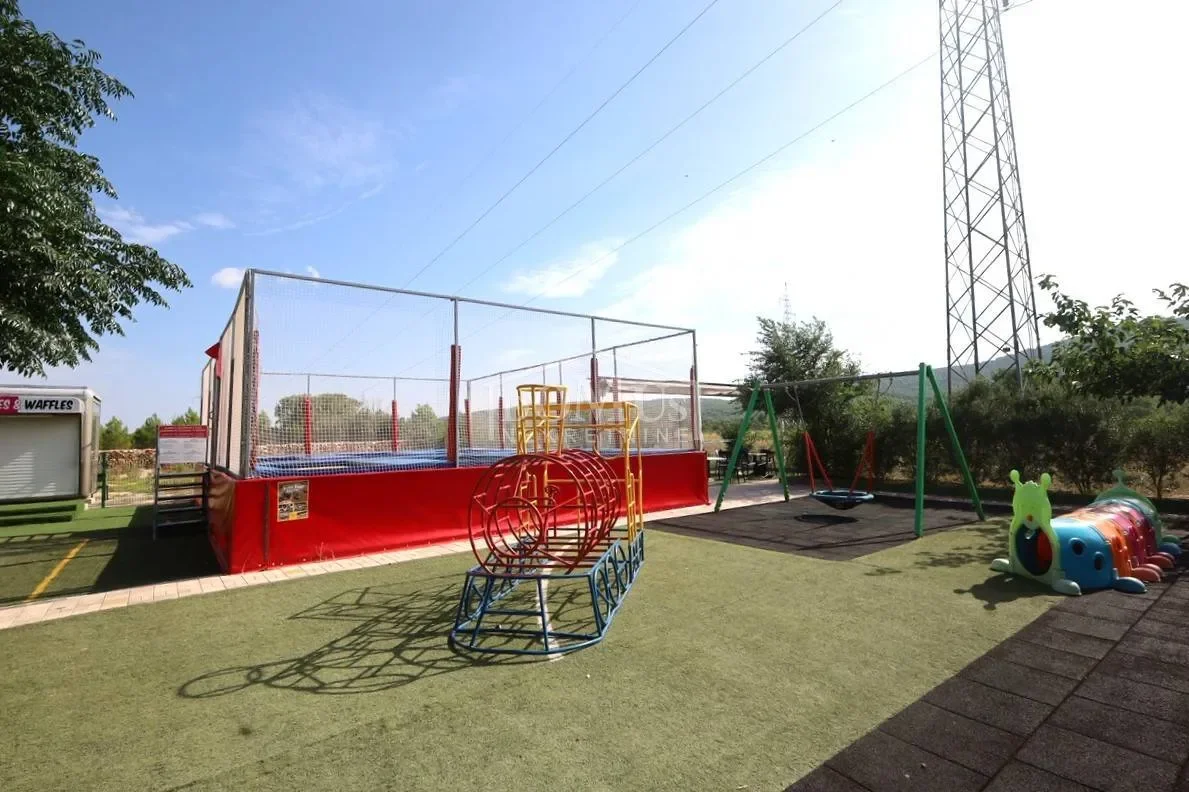 Exterior photo 11