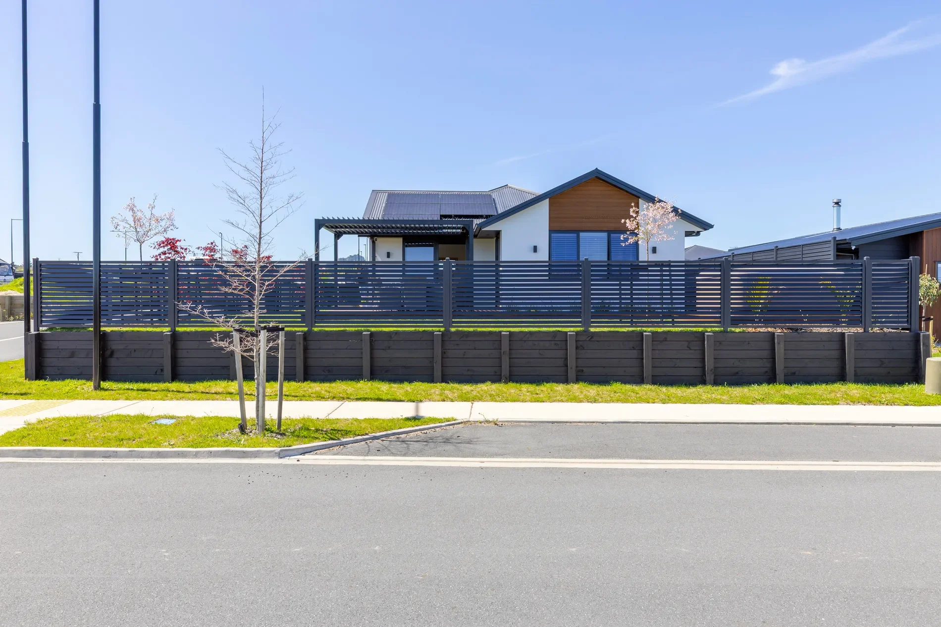 Exterior photo 6