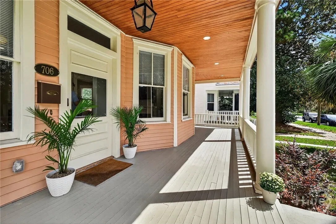 706 E Henry Street, Savannah, Georgia, United States. - Photo 23