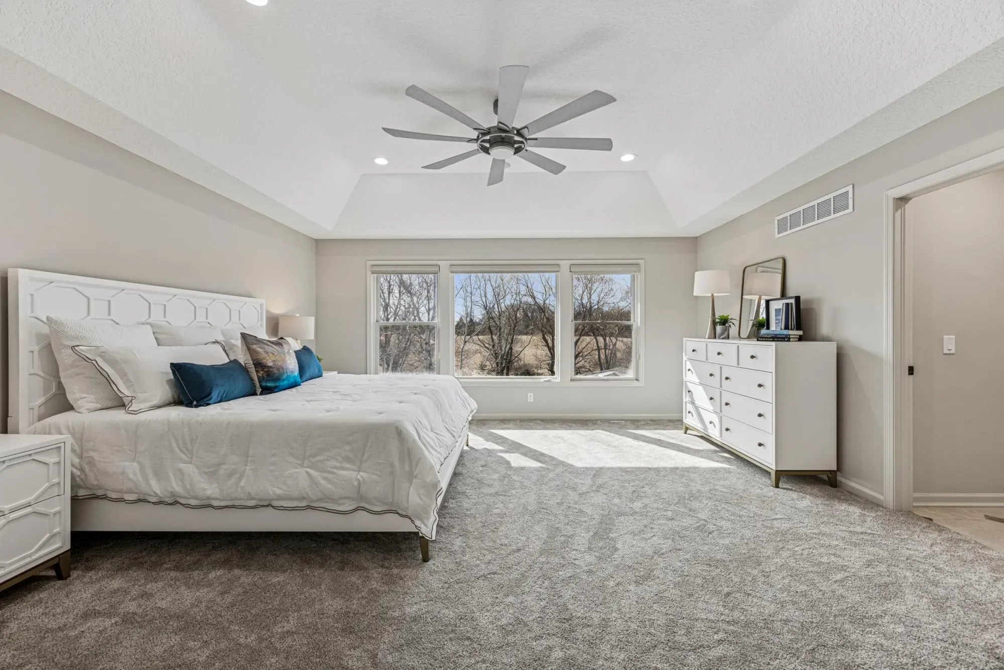 6294 Bluestem Road S, Corcoran, MN 55340, Medina, Minnesota, United States. - Photo 17