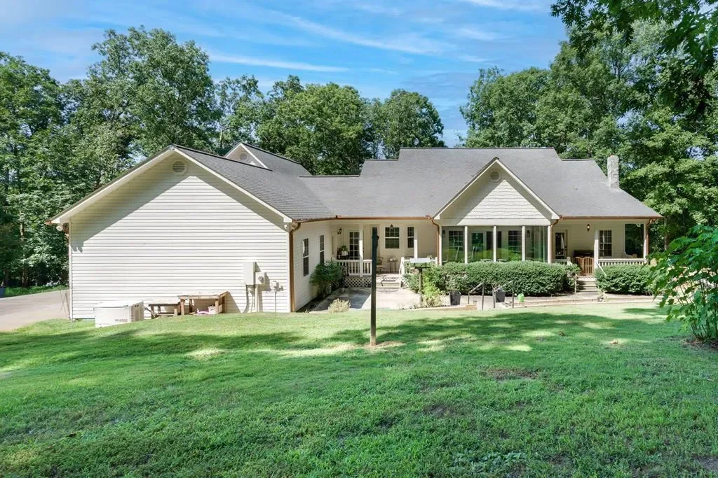 211 W Oakcrest Drive, Blue Ridge, Georgia, United States. - Photo 63