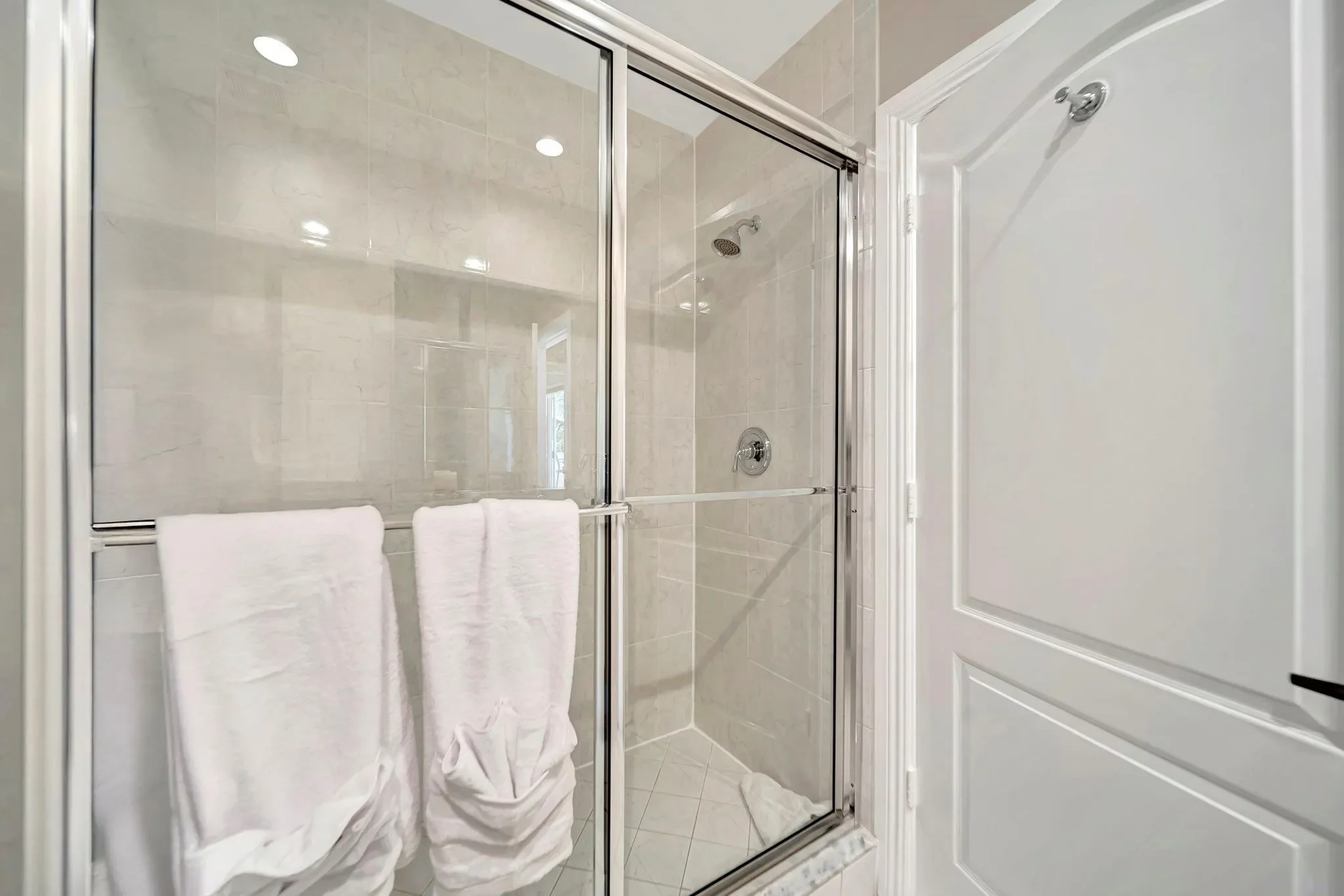 1368 BAYVIEW DR, Fort Lauderdale, Florida, United States. - Photo 43