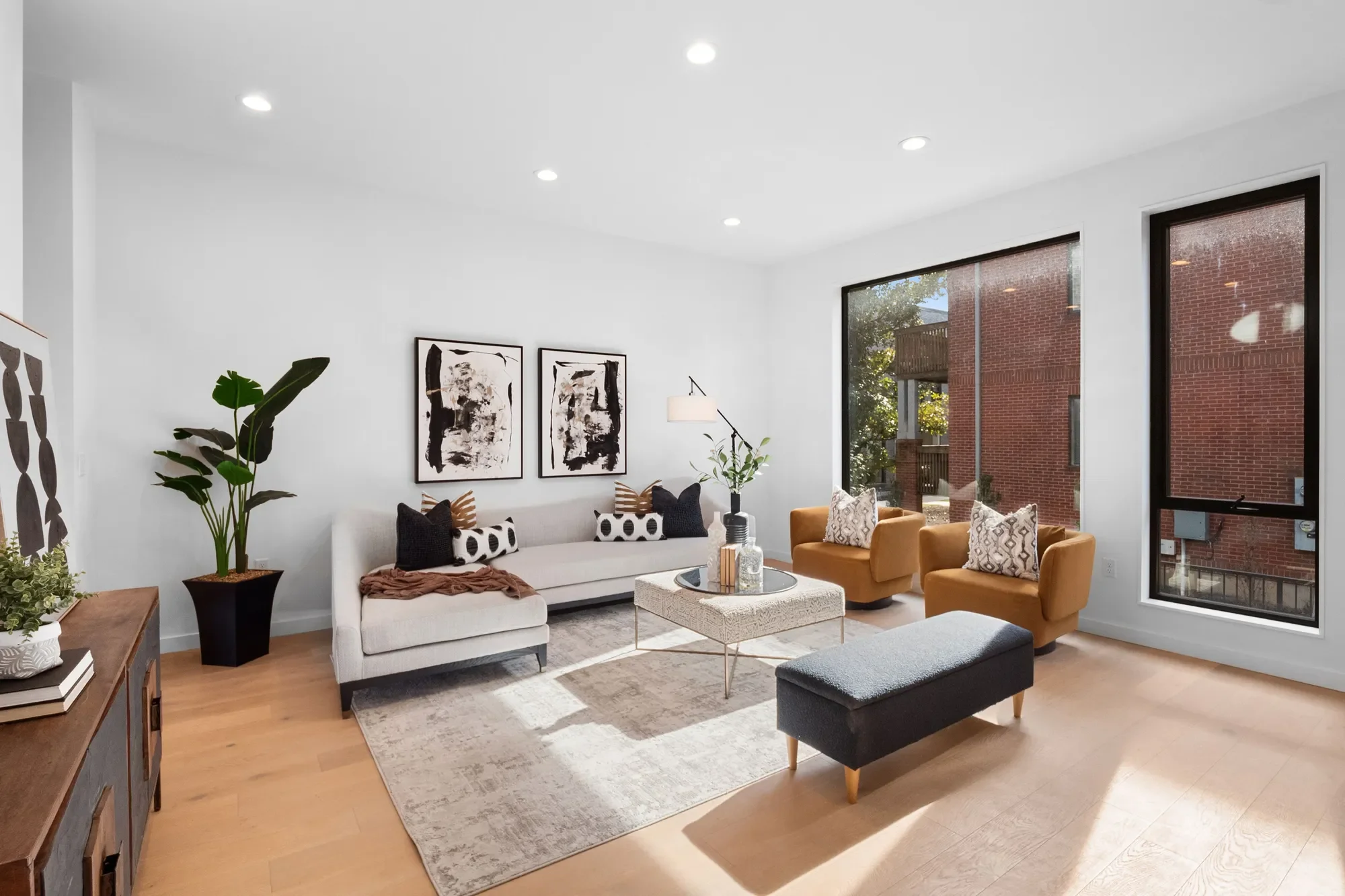 215 North Sarah Street #13 , St. Louis, MO 63108, St. Louis, Missouri, United States. - Photo 1