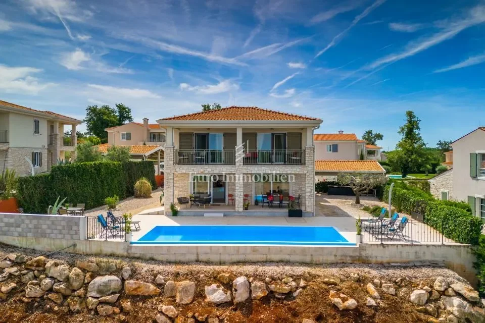 Novigrad, Istria County, Croatia. - Photo 22