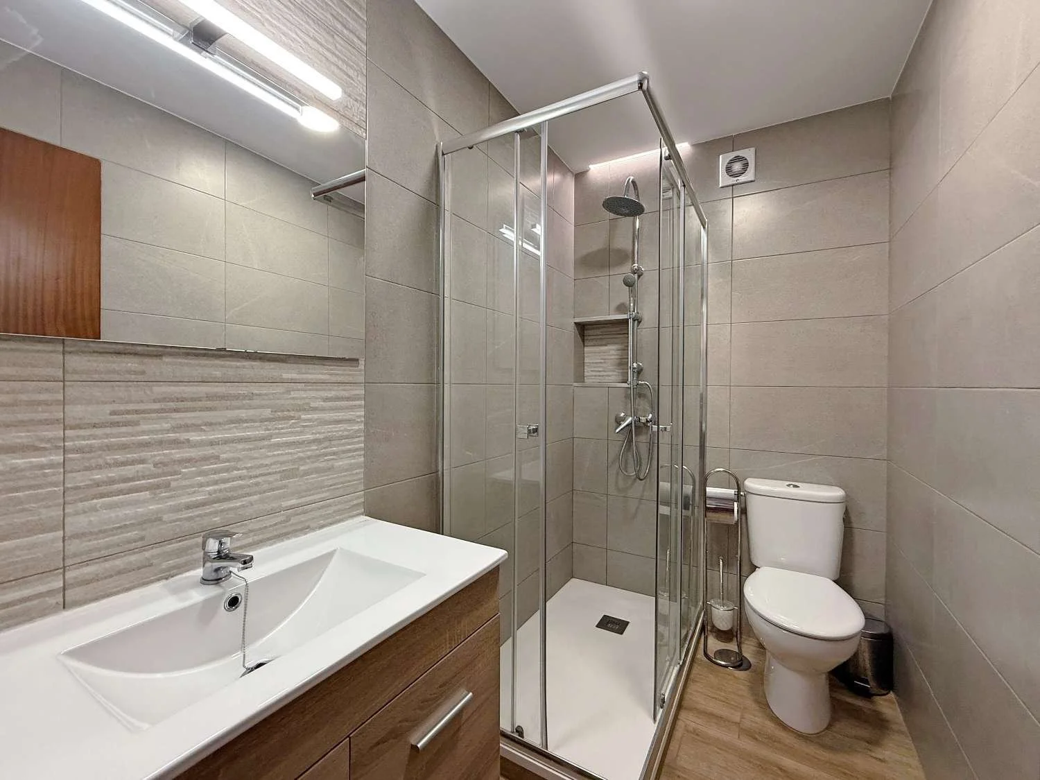 Zona Puerto Deportivo, Fuengirola, Málaga, Fuengirola, Fuengirola, Andalusia, Spain. - Photo 17
