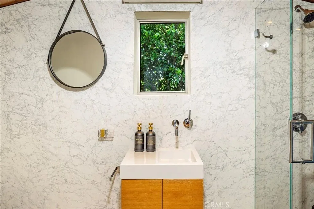 2538 Monaco Drive, Laguna Beach, California, United States. - Photo 3