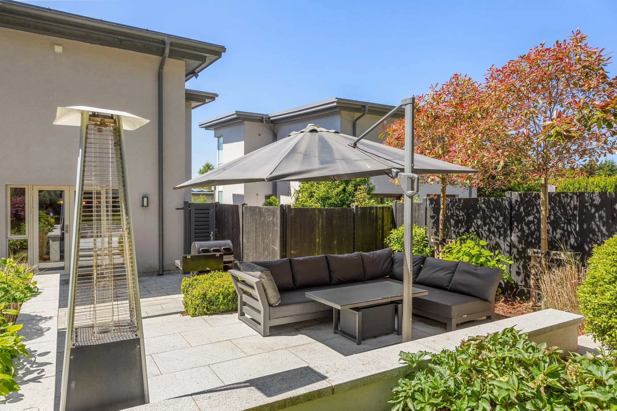 Exterior photo 11