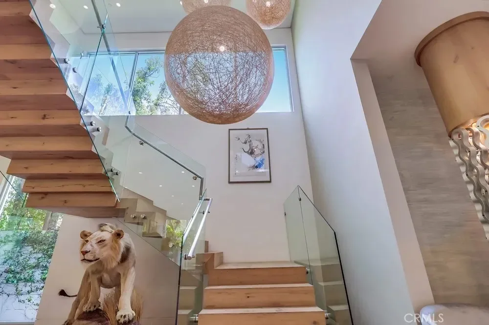 737 N Cherokee Avenue, Los Angeles, California, United States. - Photo 18