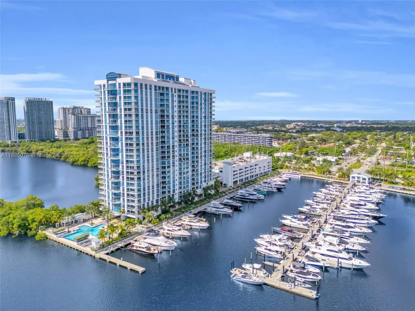 17111 Biscayne Blvd 602, North Miami Beach, Florida, United States. - Photo 28