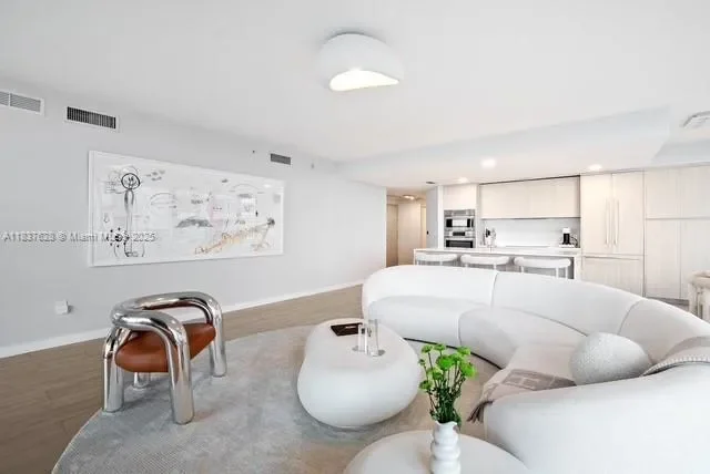 488 NE 18th St. 715, Miami, Florida, United States. - Photo 25