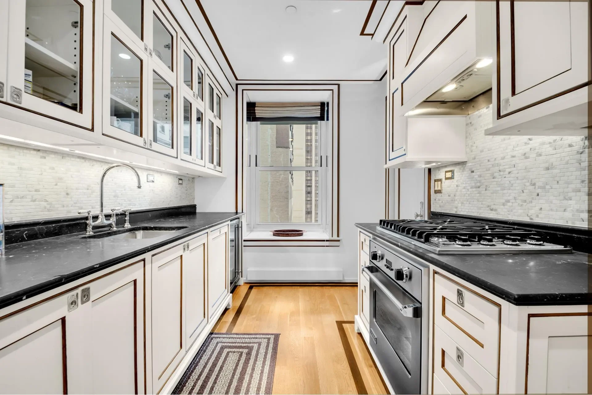 The Plaza Residence, 1 CENTRAL PARK S, New York, New York, United States. - Photo 12
