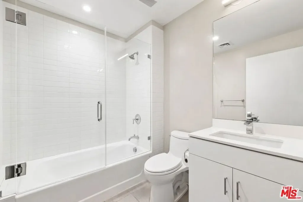 1433 14th Street 1, Santa Monica, California, United States. - Photo 7