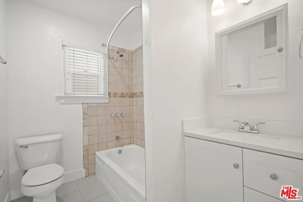 1561 East Elizabeth Street, Altadena, California, United States. - Photo 21