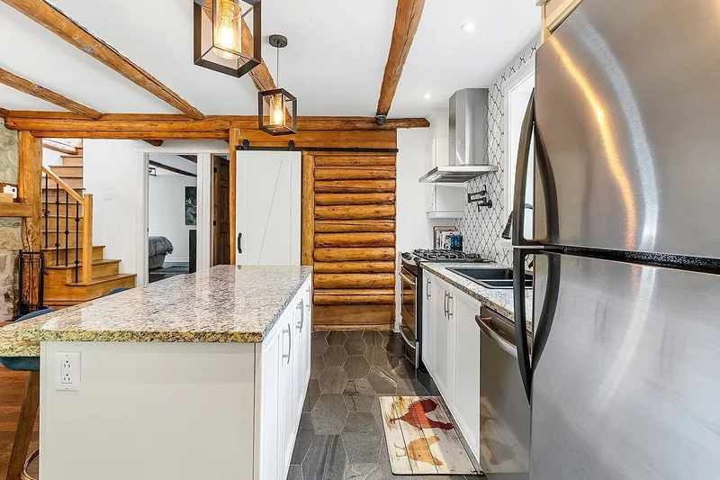 494 Ch. LÈo-Bouvrette, Laurentides, Mont-Tremblant, Quebec, Canada. - Photo 25