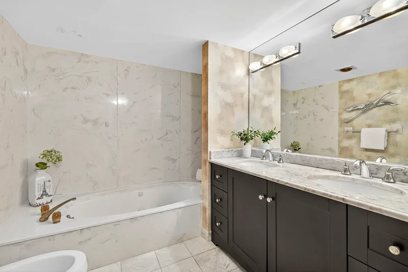 6075 Pelican Bay Boulevard , 204, Naples, FL 34108, Naples, Florida, United States. - Photo 21