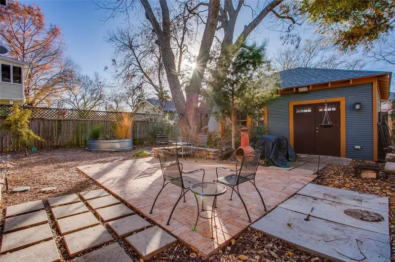 115 S Rosemont Avenue, Dallas, Texas, United States. - Photo 37