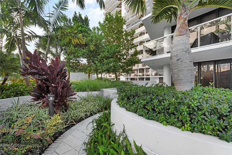 20281 E Country Club Dr, Aventura, Florida, United States. - Photo 24