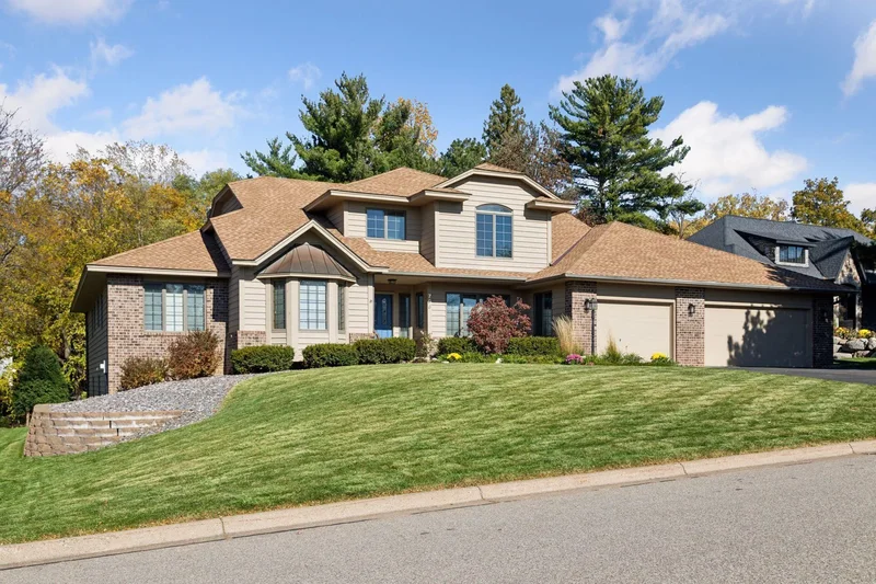 5 Bedrooms Single Family Detached