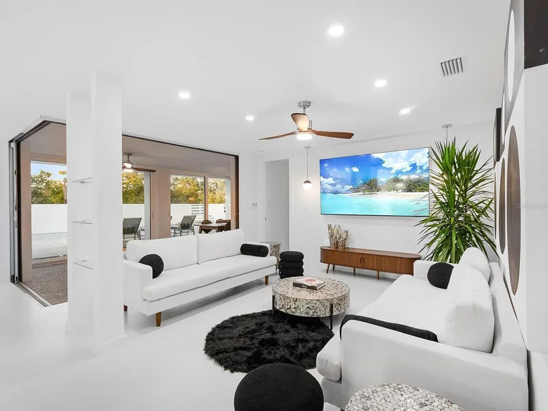 7647 SANDERLING ROAD, Siesta Key, Florida, United States. - Photo 21