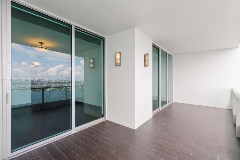 900 Biscayne Blvd 3502, Miami, Florida, United States. - Photo 3