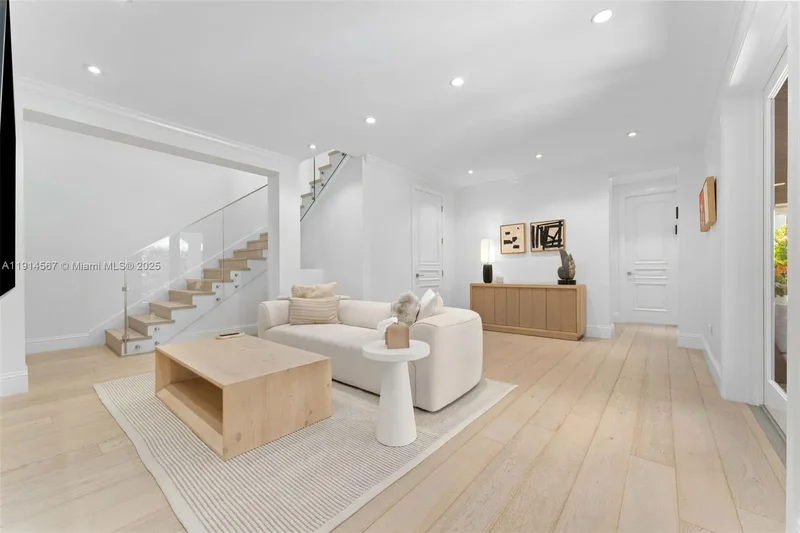 1210 95th St, Bal Harbour, Florida, United States. - Photo 6