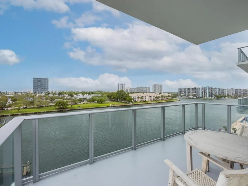 4010 S Ocean Dr R408, Hollywood, Florida, United States. - Photo 17