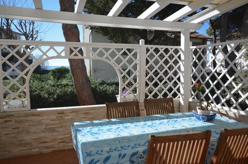 Castiglioncello 50 m from the sea with a large wonderful terrace