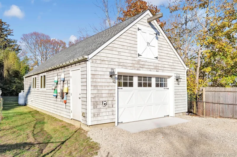17 Maple Avenue, East Moriches, NY 11940, East Moriches, New York, United States. - Photo 9