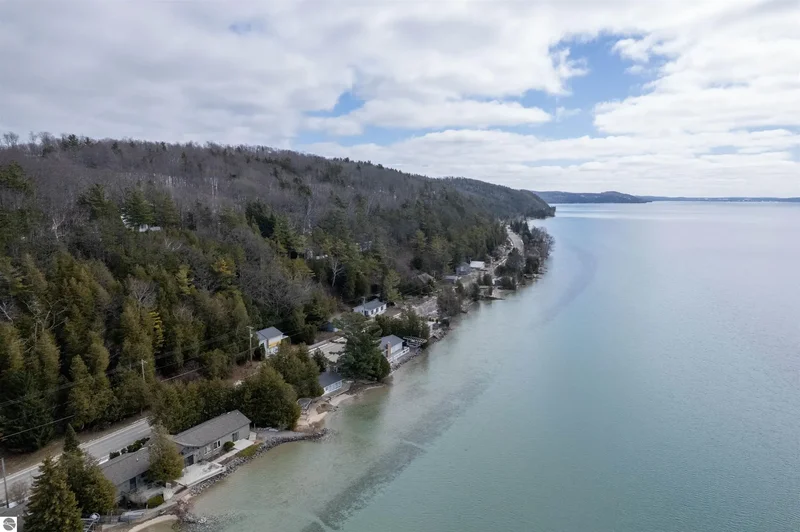 1137 Crystal Drive, Frankfort, MI 49635, Frankfort, Michigan, United States. - Photo 52