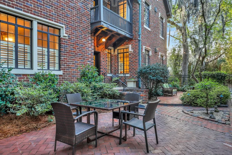 302 E 46th Street, Savannah, Georgia, United States. - Photo 15