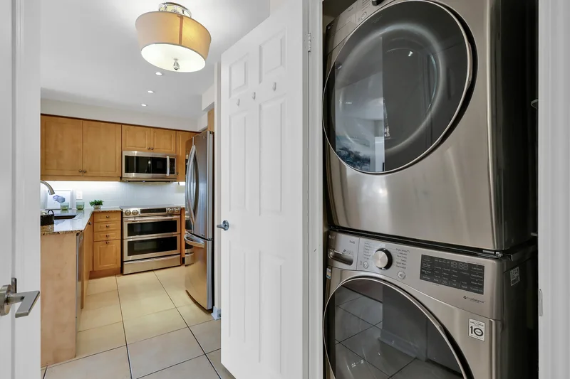 451 Rosewell Ave  415, Toronto, ON M4R 2H8, Toronto, Ontario, Canada. - Photo 30