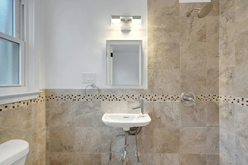 1 Echo Bay Place, New Rochelle, New York, United States. - Photo 35