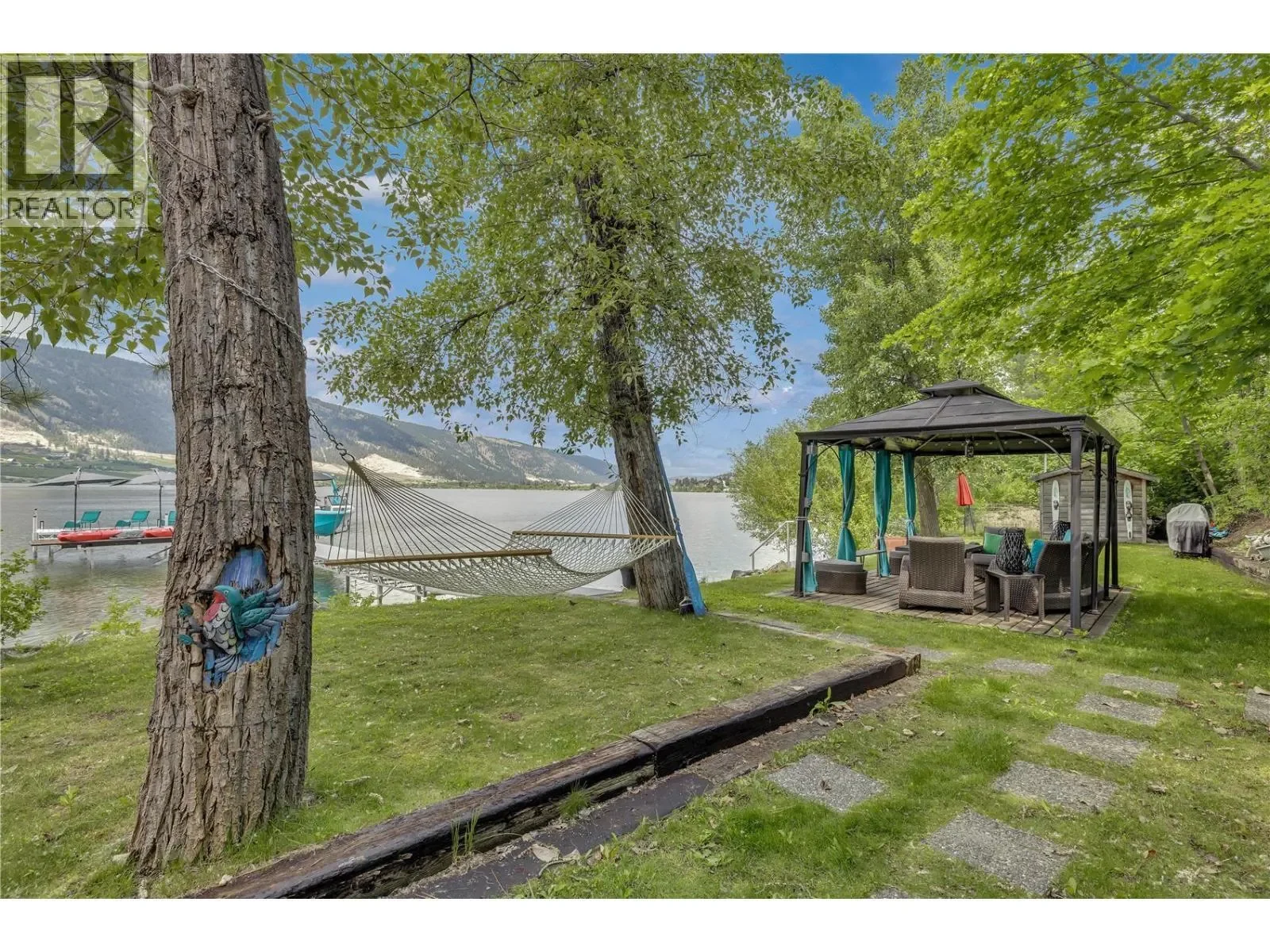 Gallery photo 12