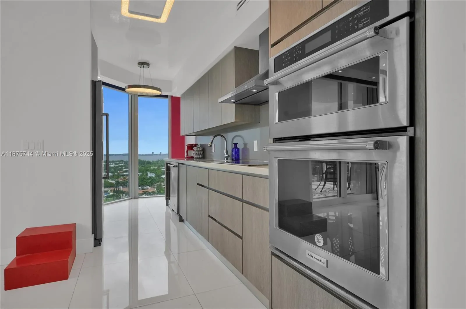 4779 Collins Ave 1805, Miami Beach, Florida, United States. - Photo 18