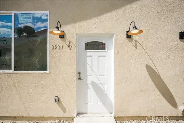 Exterior photo 3