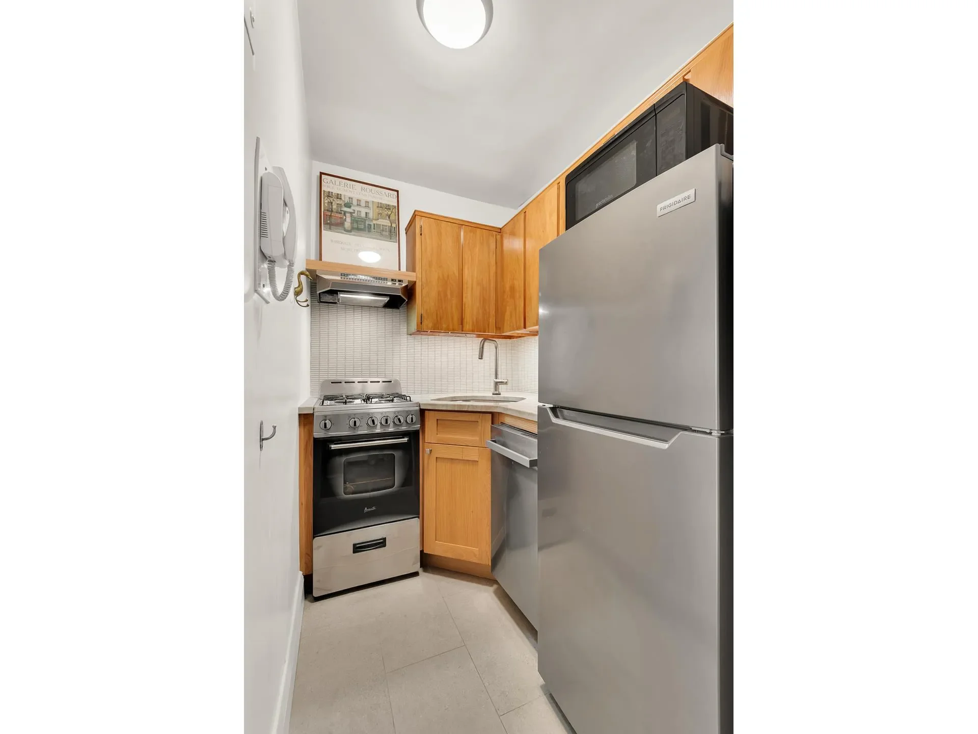 Parker Towne House, 3 SHERIDAN SQ, New York, New York, United States. - Photo 5