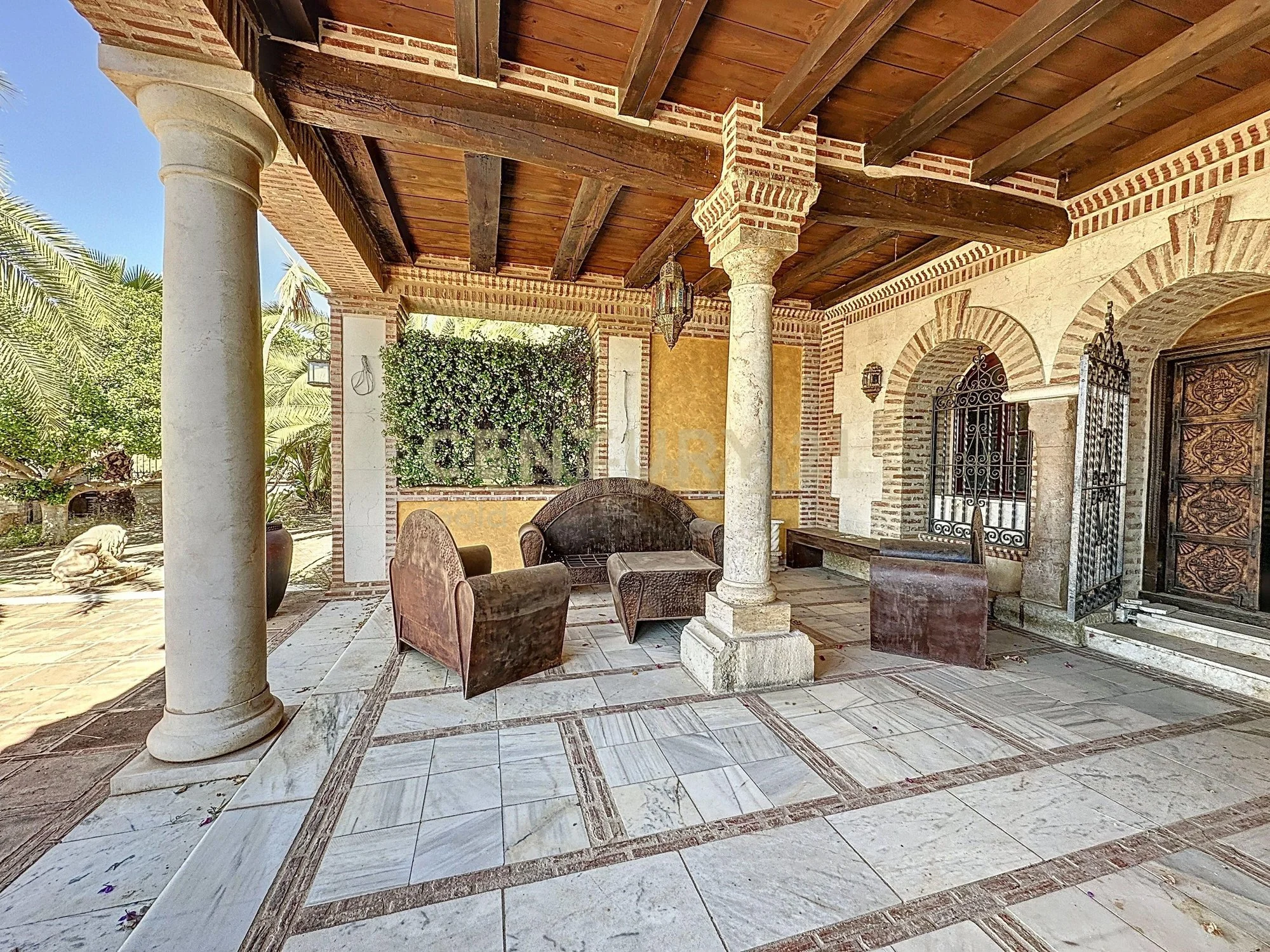 Exterior photo 9