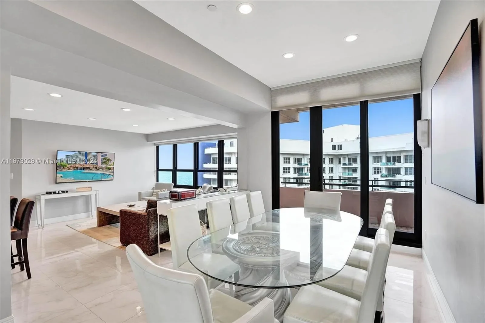 5225 Collins Ave PH7, Miami Beach, Florida, United States. - Photo 9