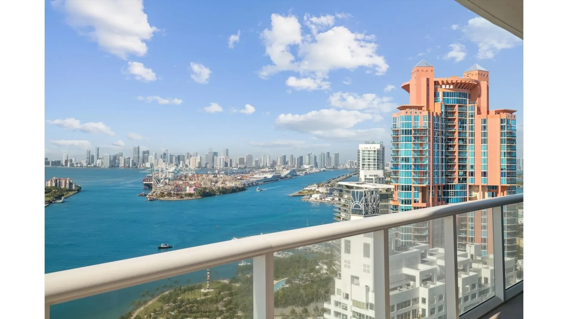 100 S Pointe Dr, Miami Beach, Florida, United States. - Photo 10
