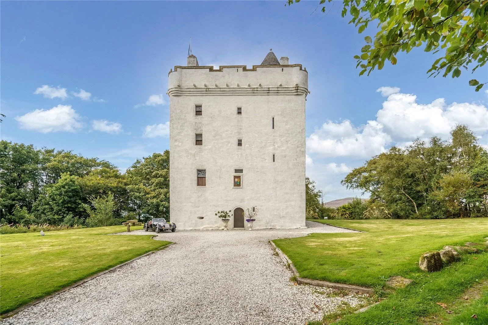 Law Castle, West Kilbride, North Ayrshire, West Kilbride, Scotland, United Kingdom. - Photo 5