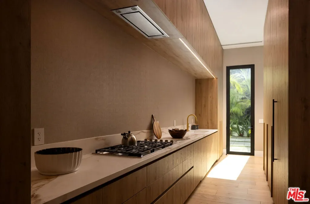 13187 Chalon Road, Los Angeles, California, United States. - Photo 8