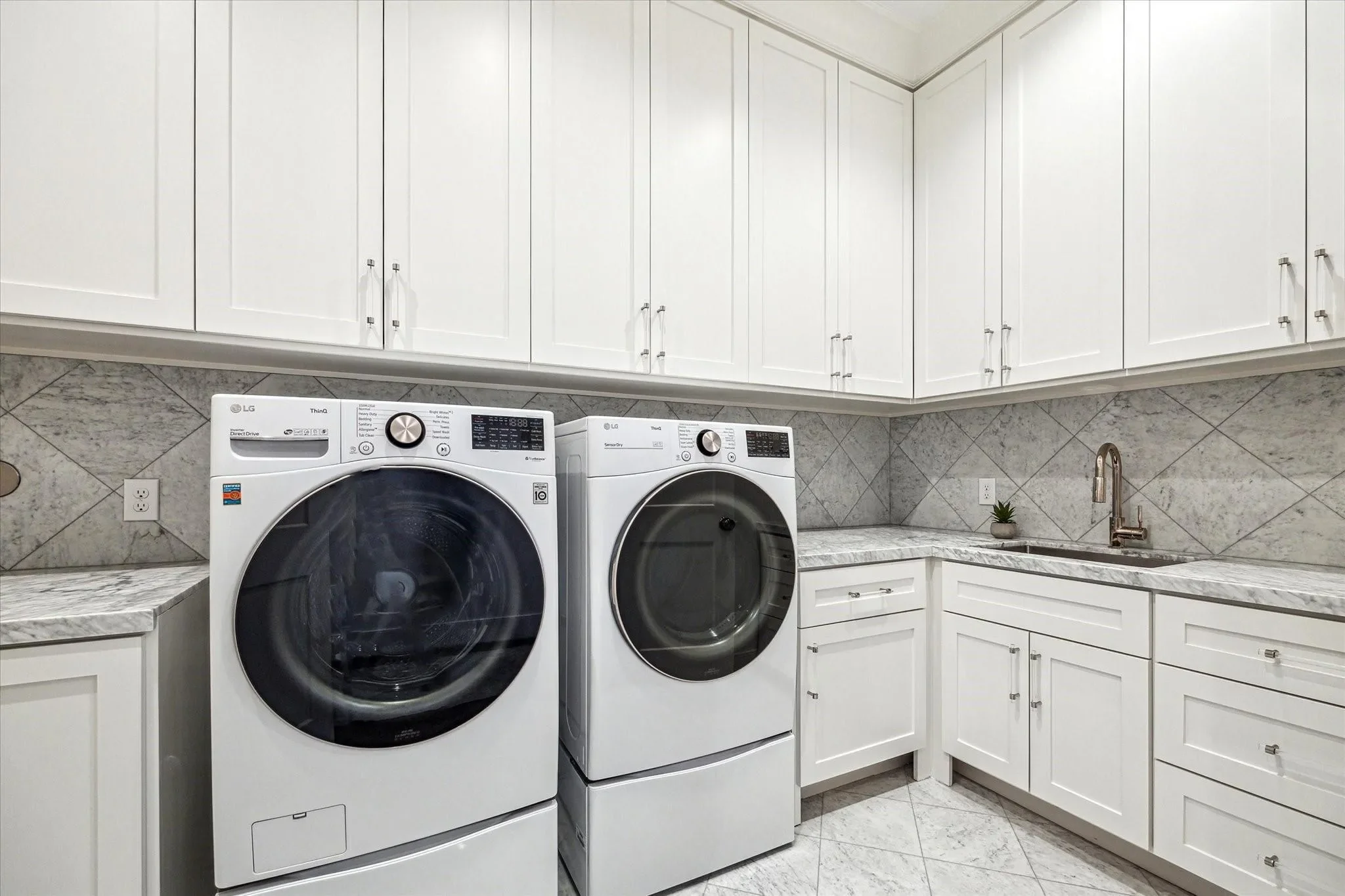 2116 Looscan Lane, Houston, Texas, United States. - Photo 24