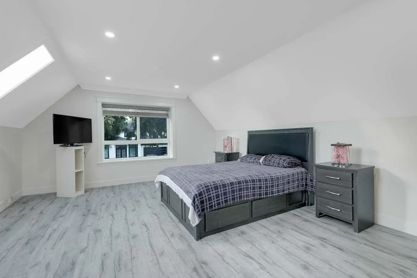 15738 97 AVENUE, Surrey, British Columbia, Canada. - Photo 28