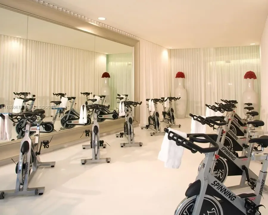 485 Brickell Ave 2210, Miami, Florida, United States. - Photo 36