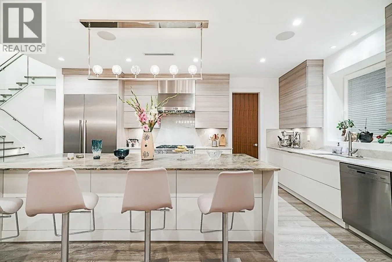 4610 MARINE DRIVE, Burnaby, British Columbia, Canada. - Photo 9