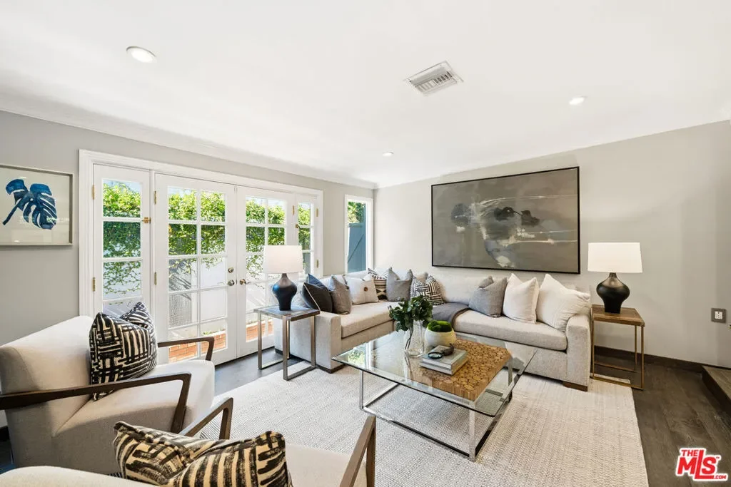 12700 Hortense Street, Los Angeles, California, United States. - Photo 36