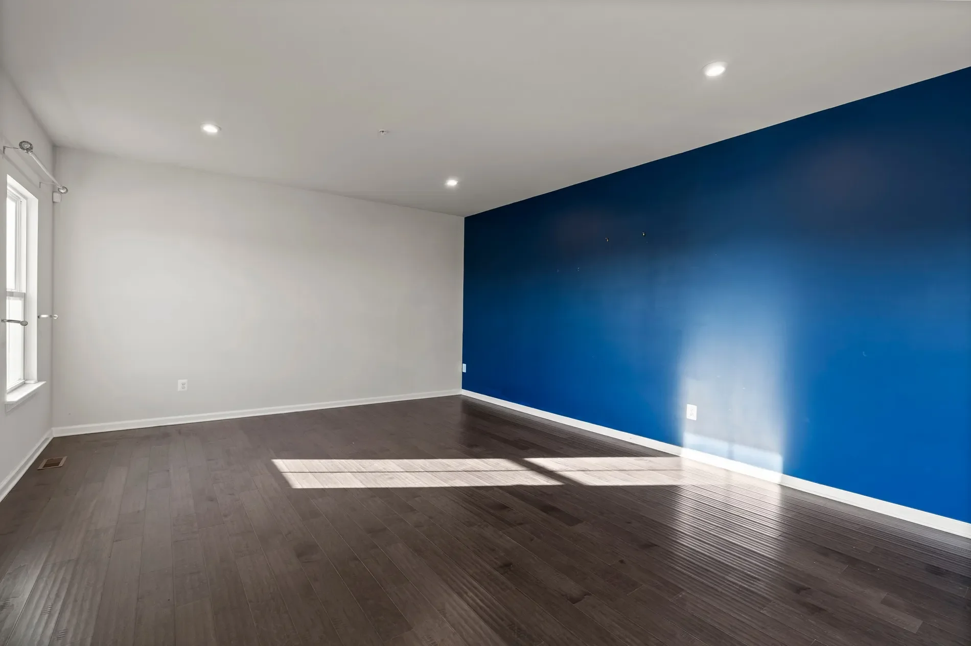 Gallery photo 12