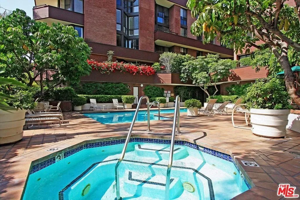 300 N Swall Drive 106, Beverly Hills, California, United States. - Photo 18